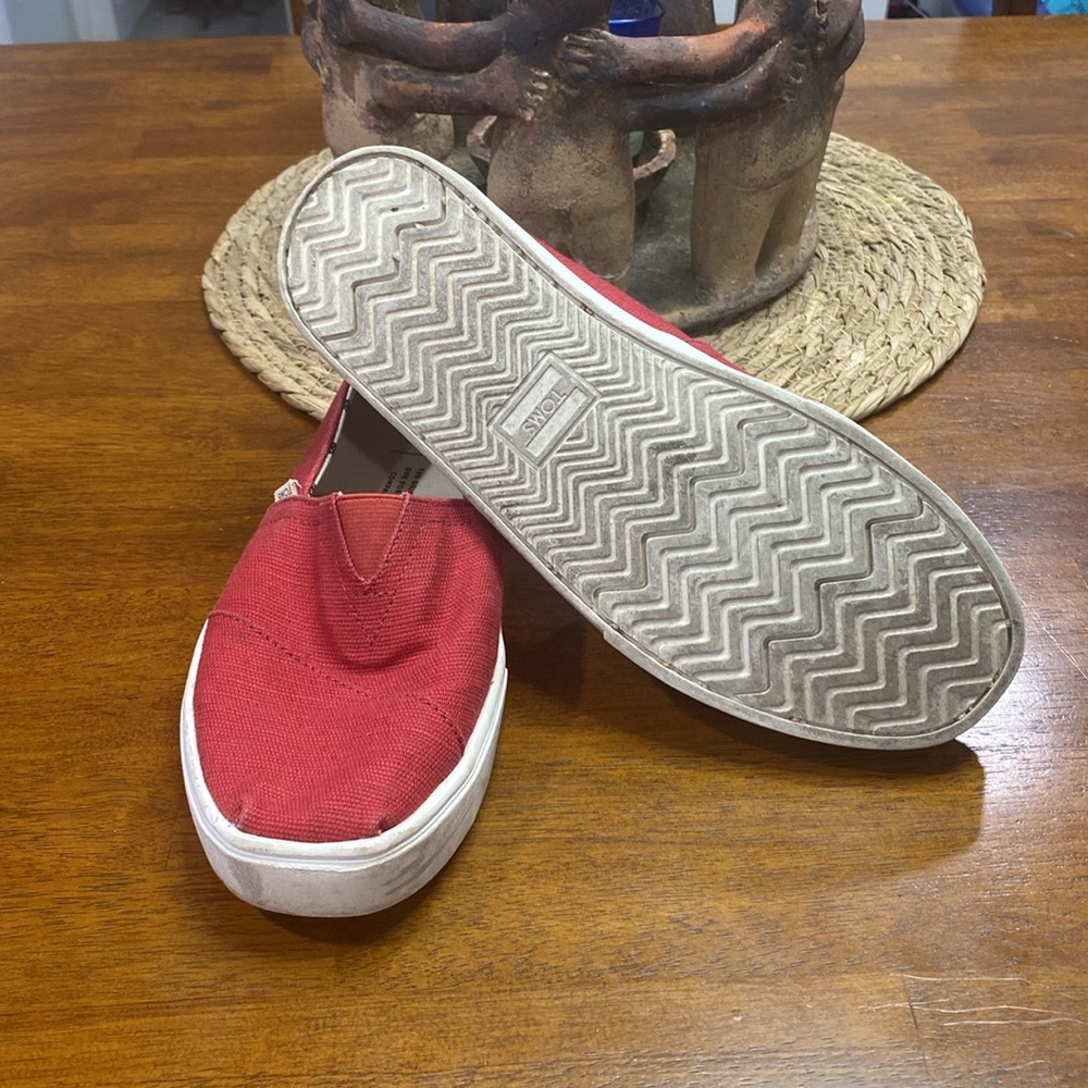 Toms - Picture 5 of 6
